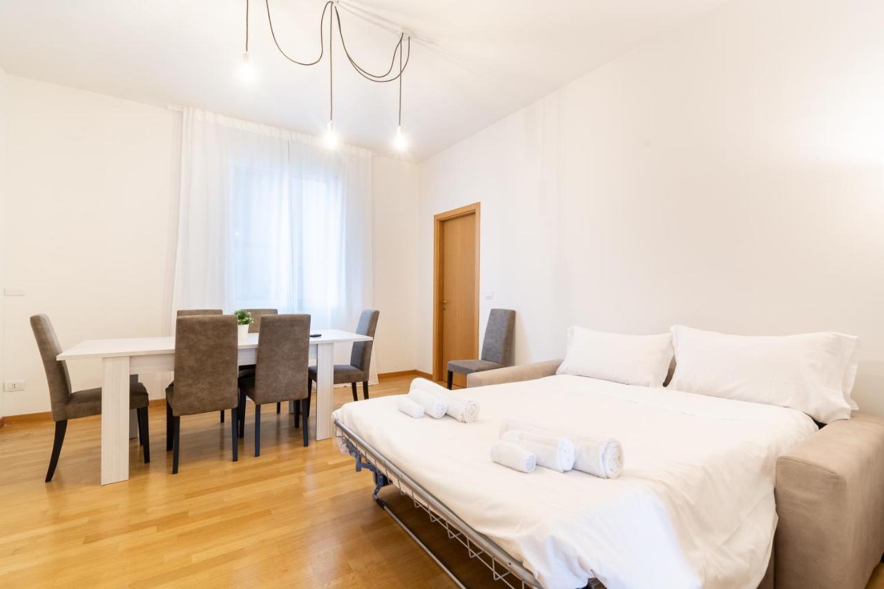 4 Star Family & Friends Apt - Self Check-In Bologna Eksteriør bilde